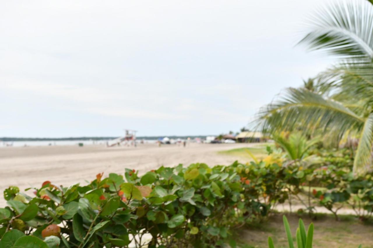 Hermoso Apartamento: Beachfront Comfort with Direct Access Cartagena Exterior photo