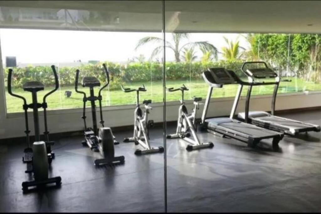 Hermoso Apartamento: Beachfront Comfort with Direct Access Cartagena Exterior photo