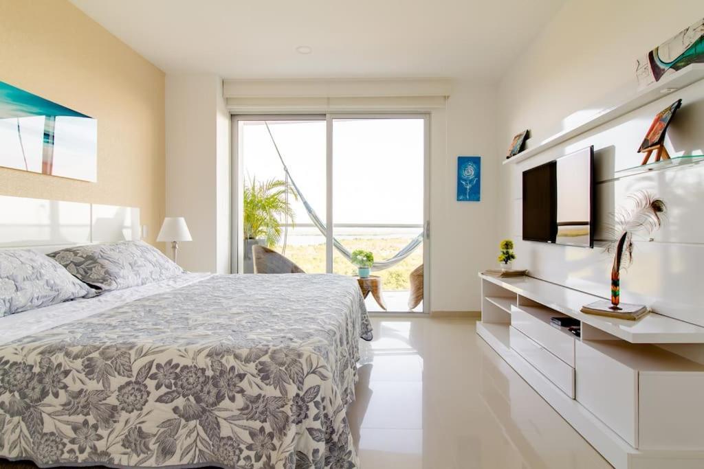 Hermoso Apartamento: Beachfront Comfort with Direct Access Cartagena Exterior photo