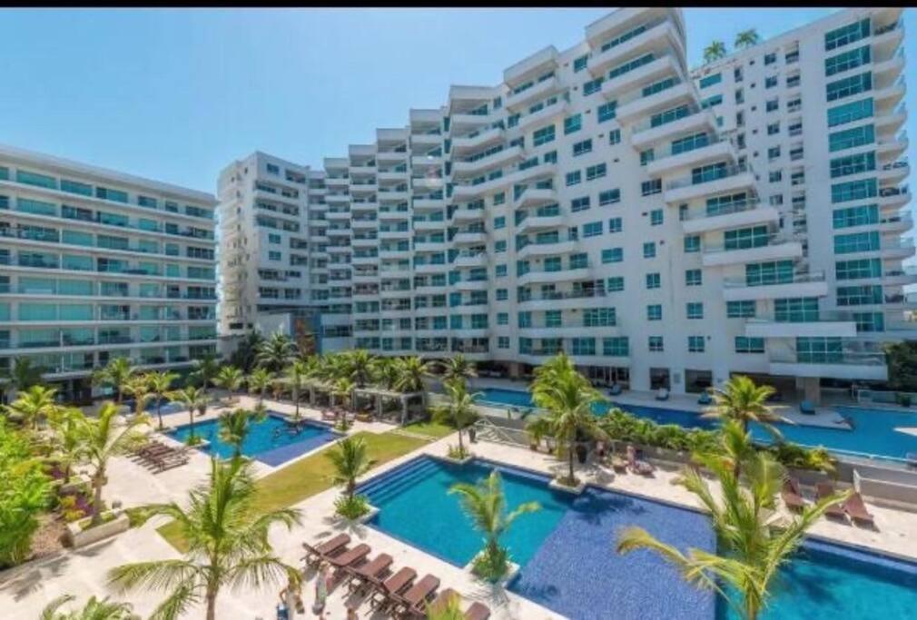 Hermoso Apartamento: Beachfront Comfort with Direct Access Cartagena Exterior photo
